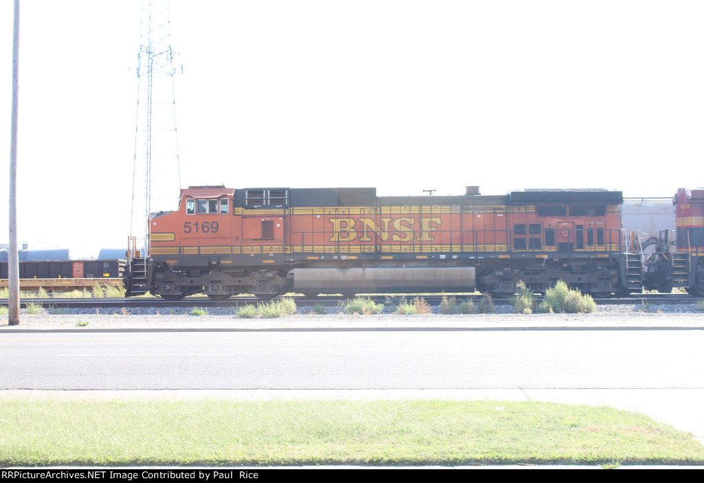 BNSF 5169